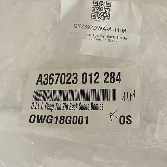 G.I.L.I. Peep Toe Zip Back Suede Booties Size 11 M Fantina Black - Picture 11 of 11